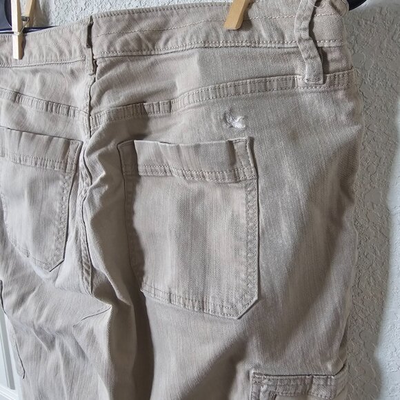Eddie Bauer Slim Straight 6-Pocket Khaki Pant - Picture 4 of 5